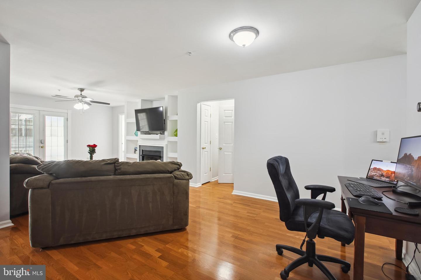 2022 Gov Thomas Bladen Way #102