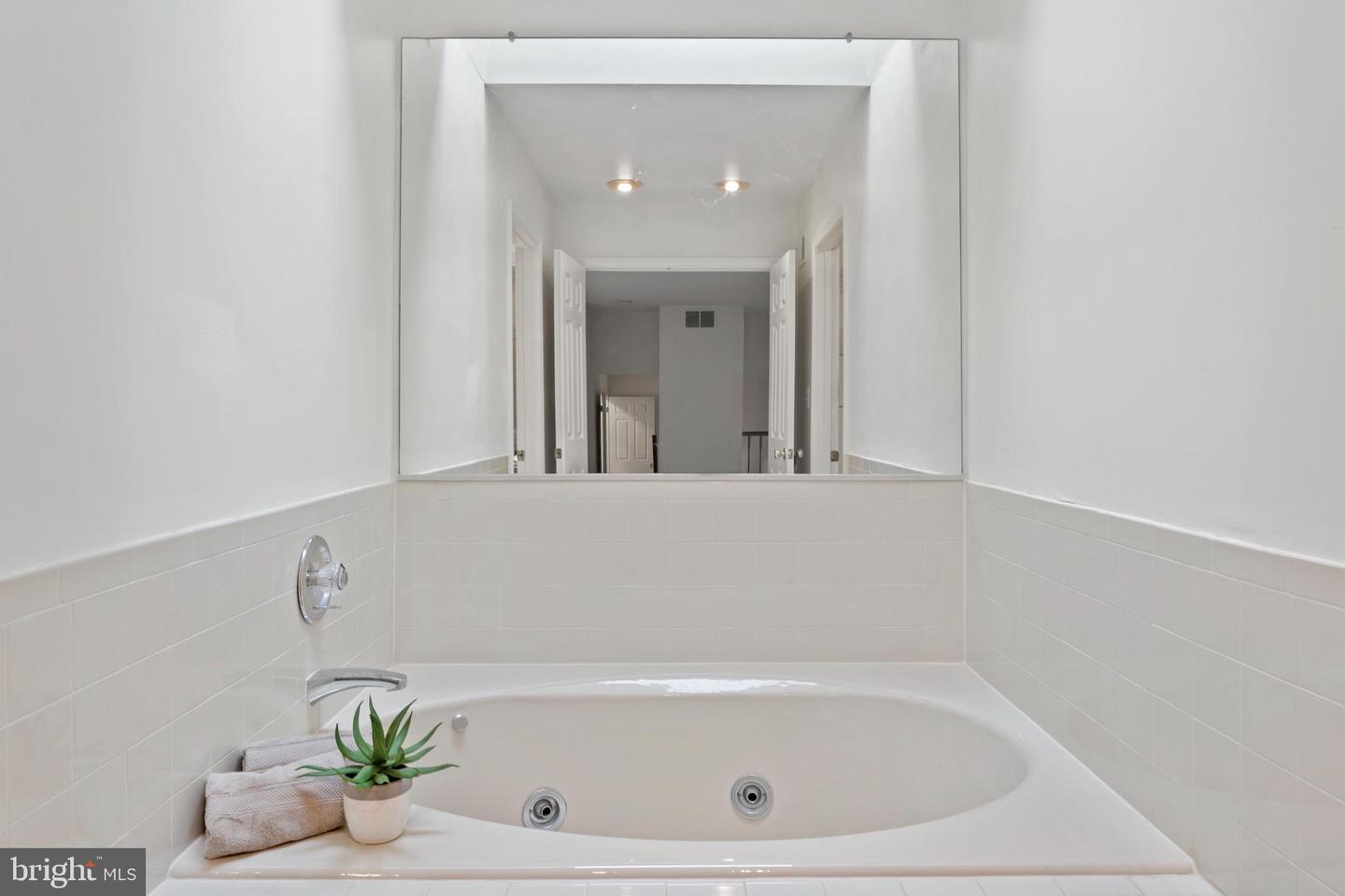 2804 Autumn Chase Run