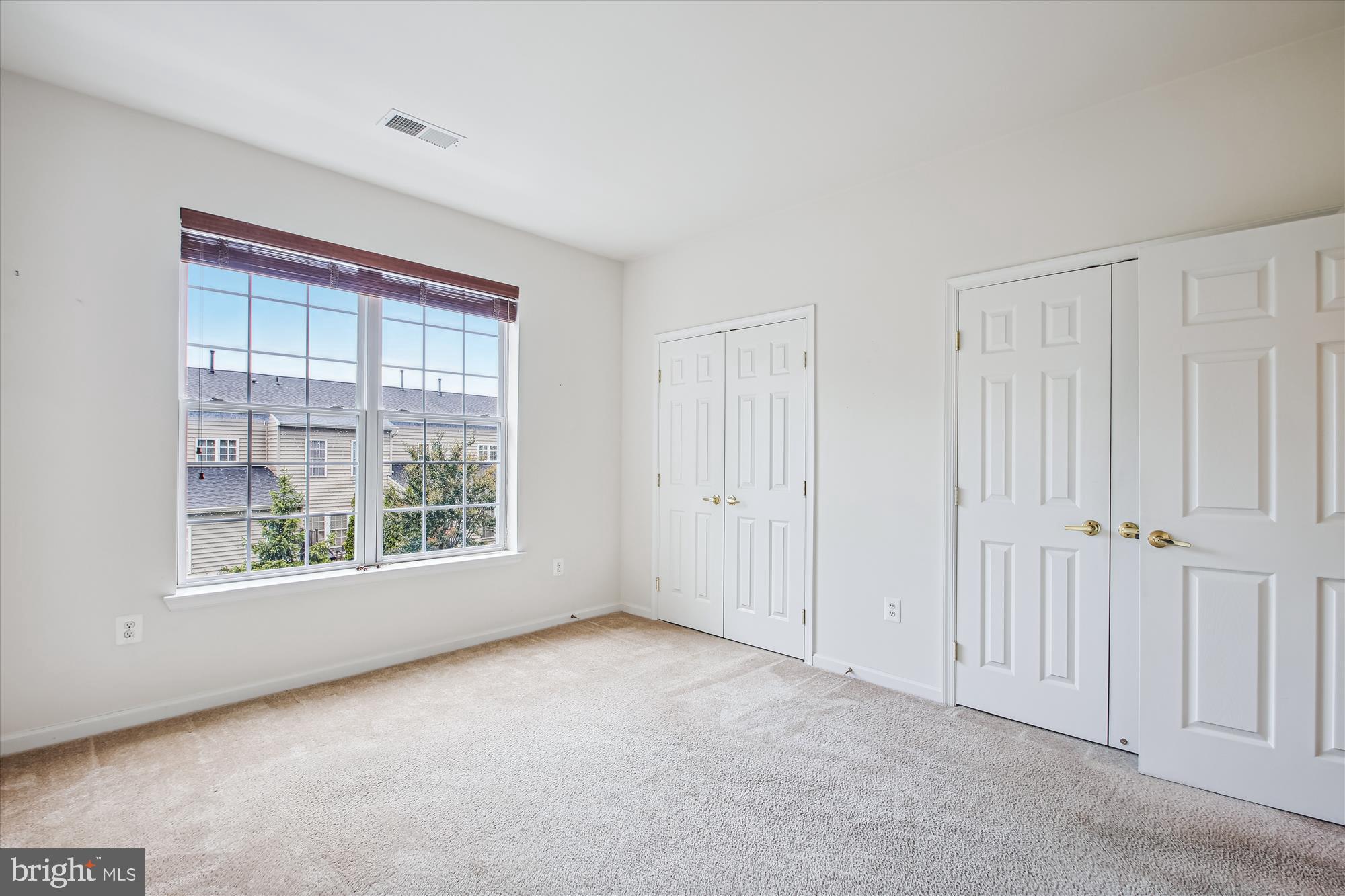 411 Hamlet Club Dr #207