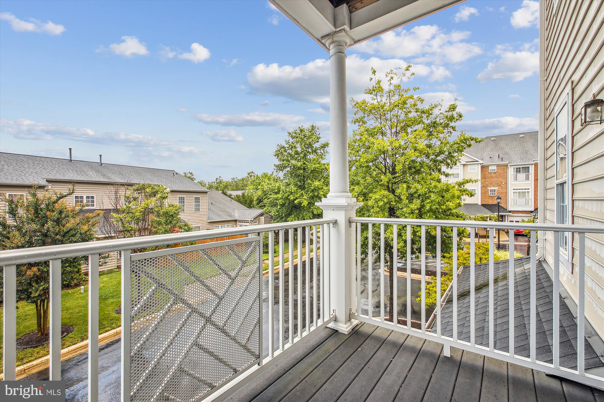 411 Hamlet Club Dr #207