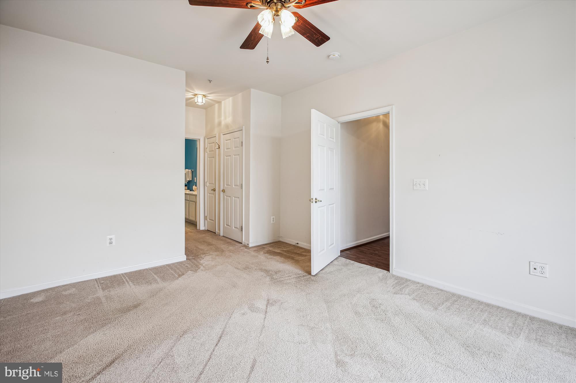 411 Hamlet Club Dr #207