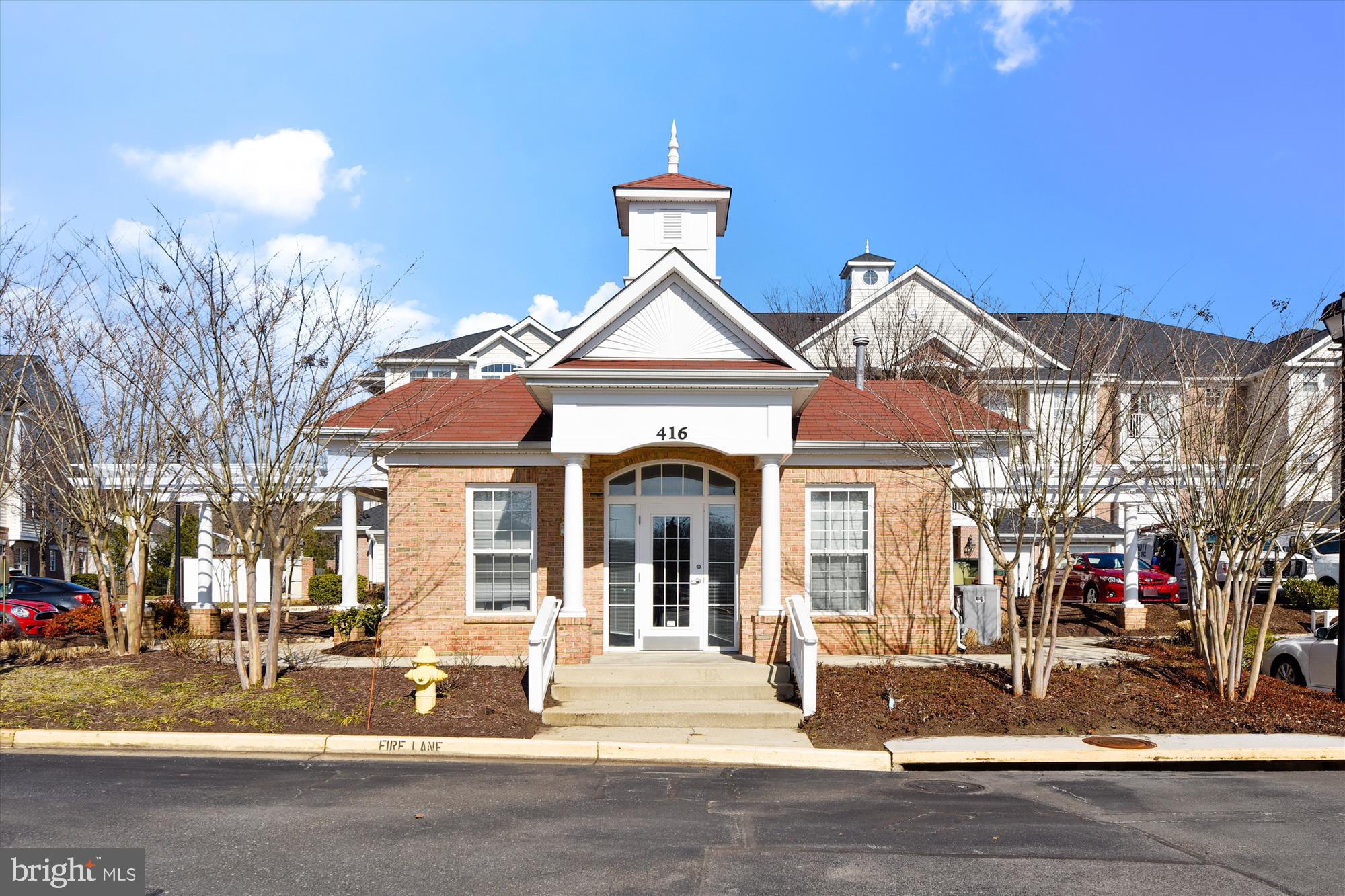 411 Hamlet Club Dr #207