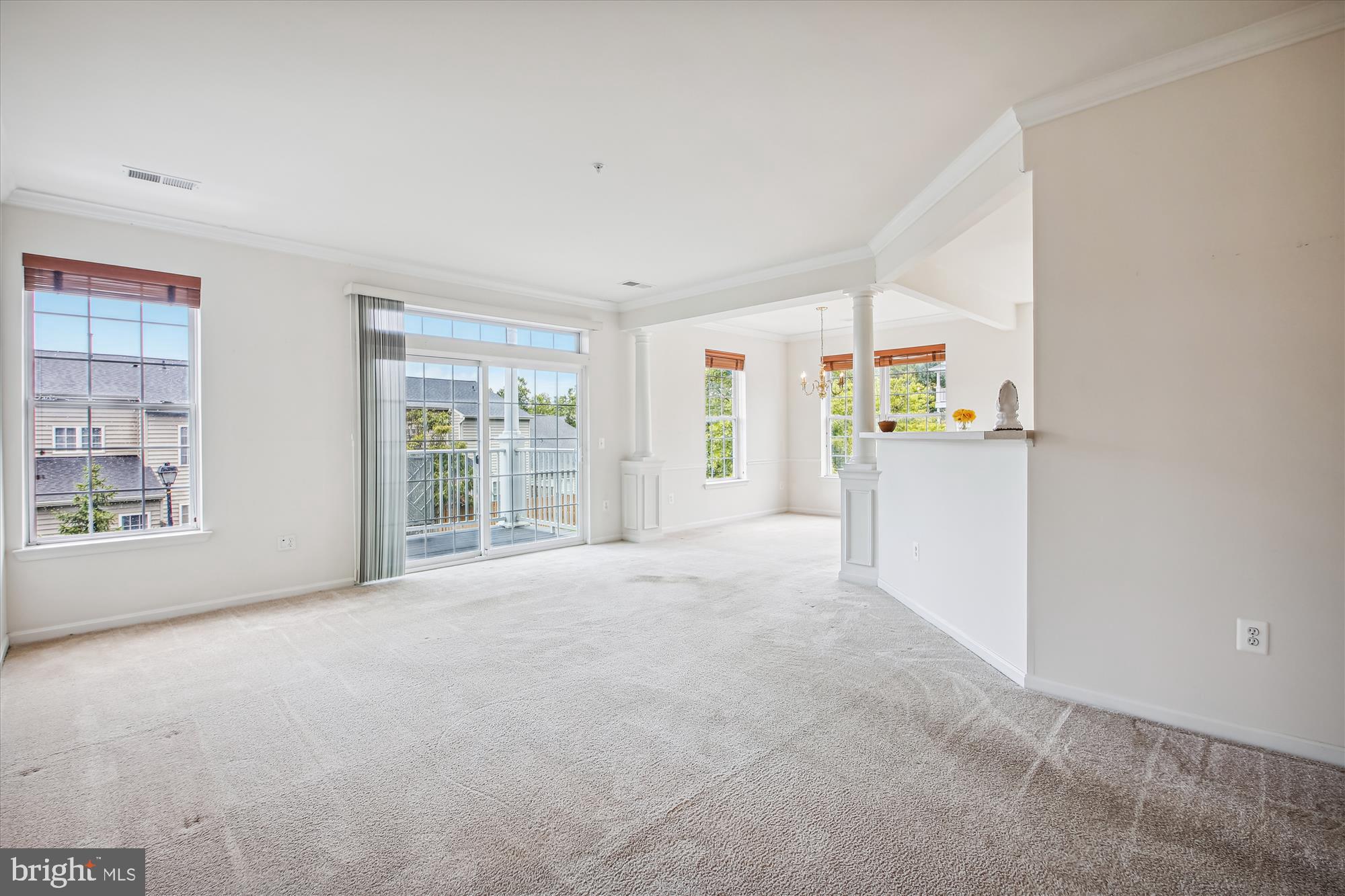 411 Hamlet Club Dr #207