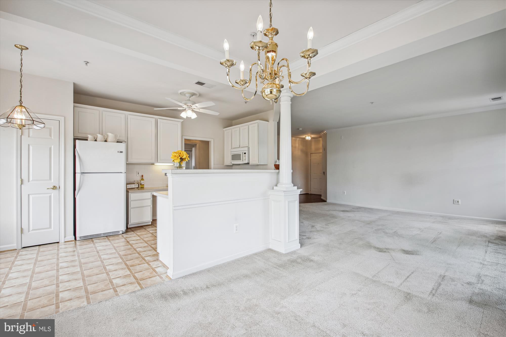 411 Hamlet Club Dr #207