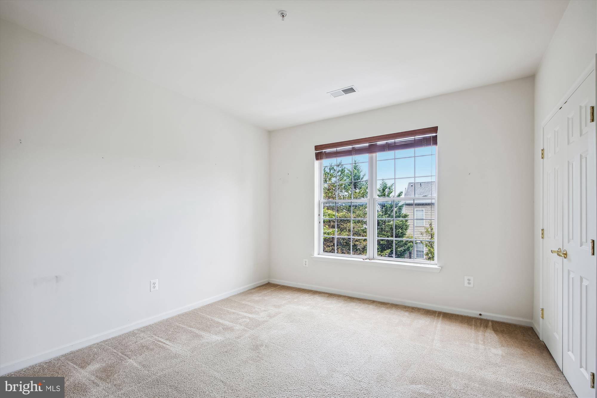 411 Hamlet Club Dr #207