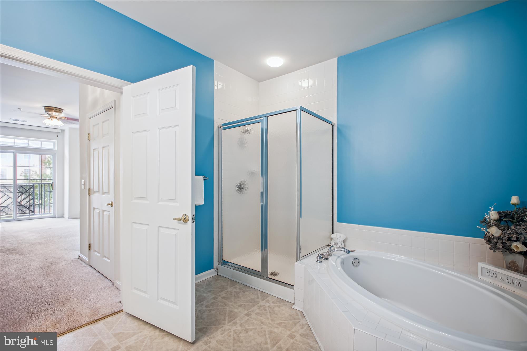 411 Hamlet Club Dr #207