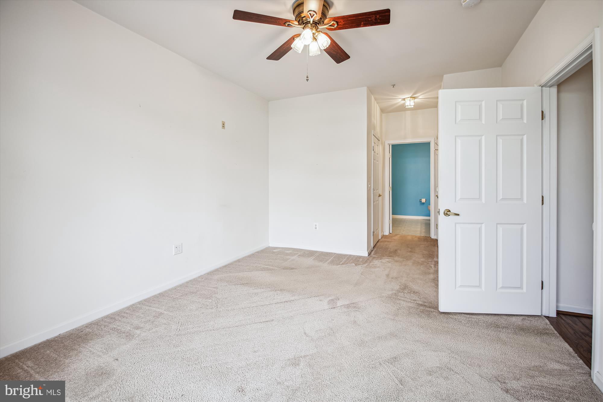 411 Hamlet Club Dr #207