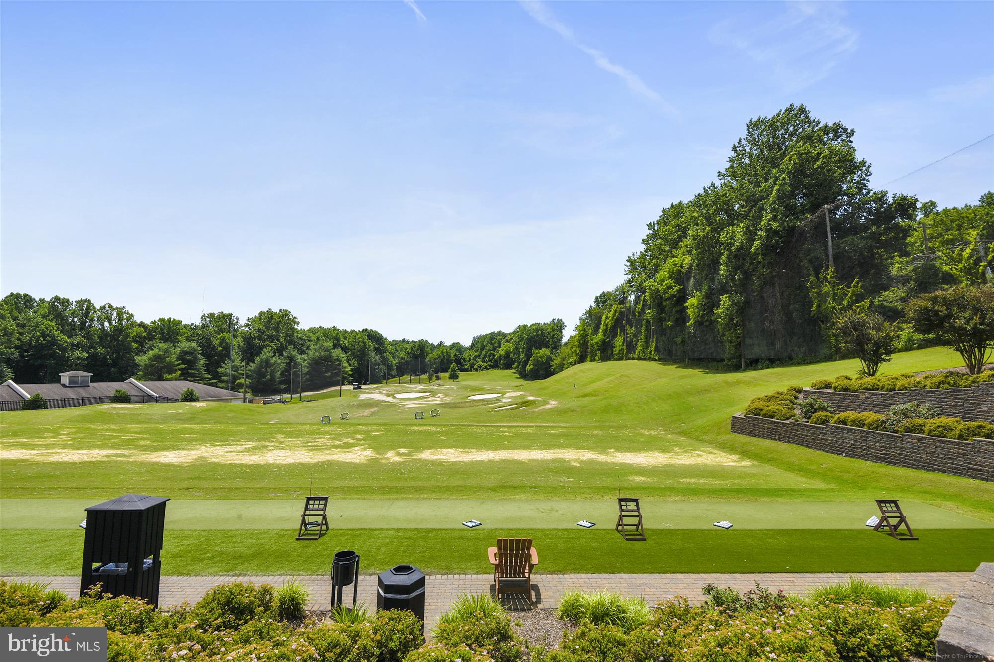 411 Hamlet Club Dr #207