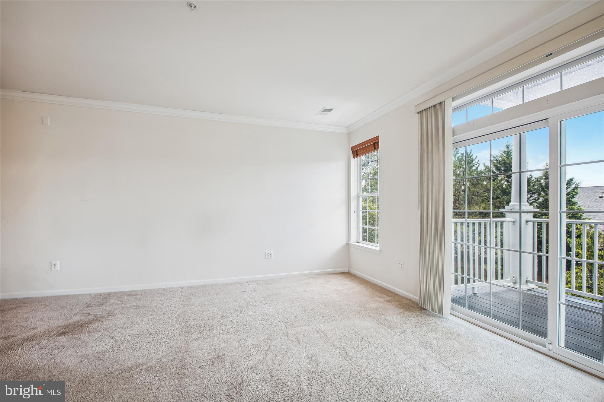 411 Hamlet Club Dr #207