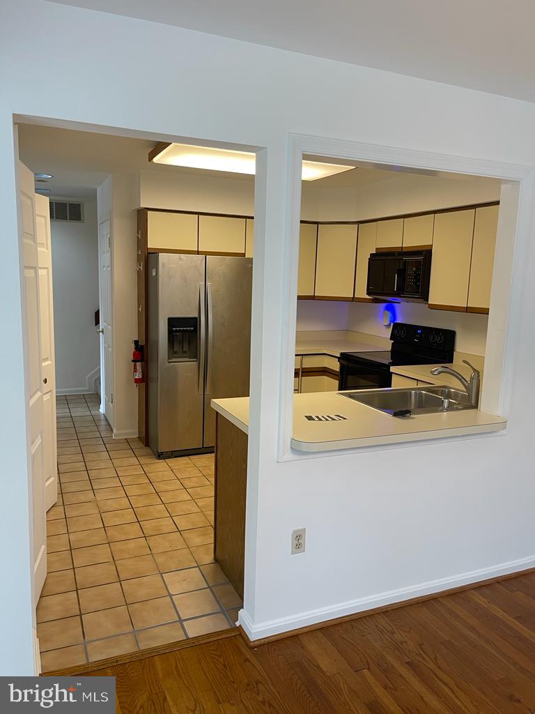 2901 Winters Chase Way