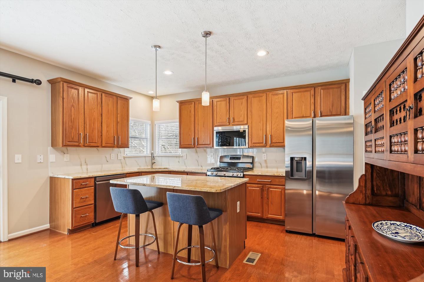 2412 Hightee Ct