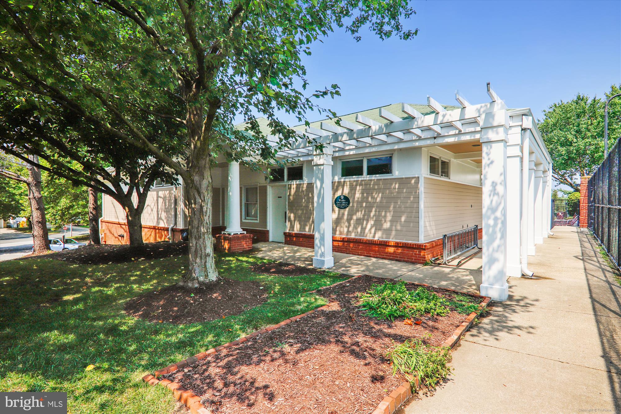 2412 Hightee Ct