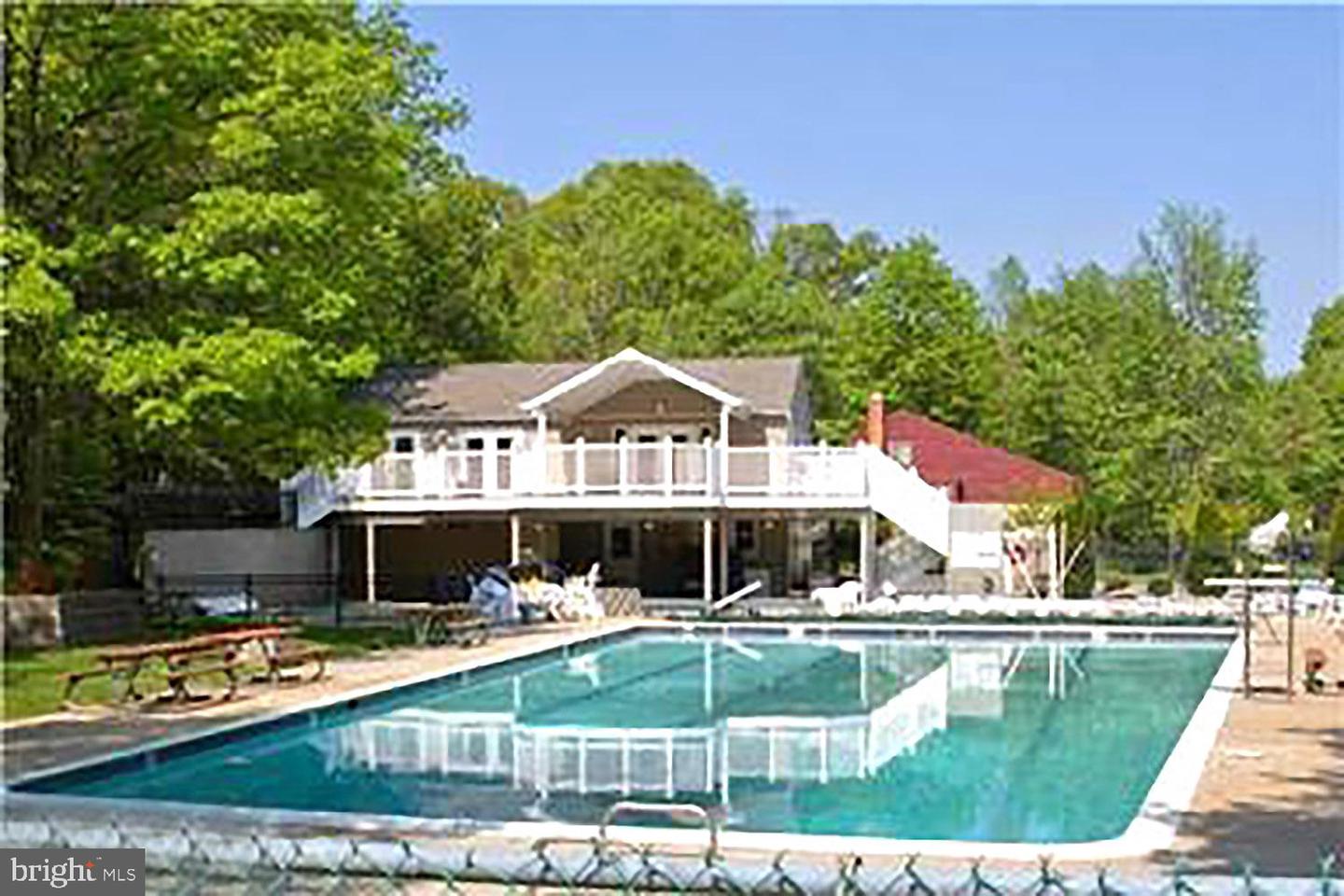 196 Berrywood Dr