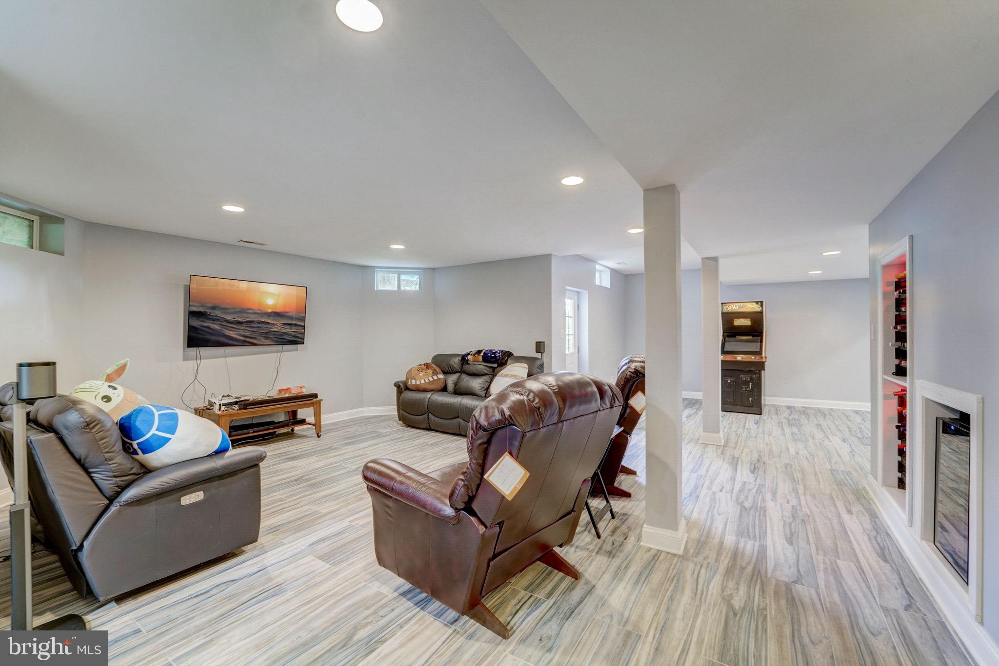 8422 Mortonhall Ct