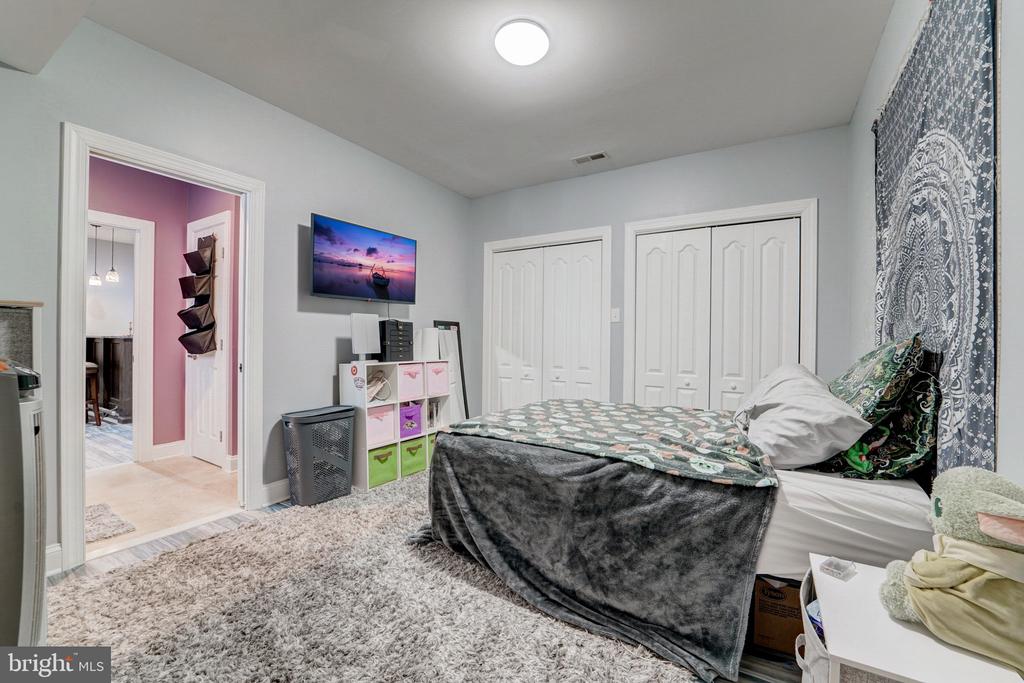 8422 Mortonhall Ct