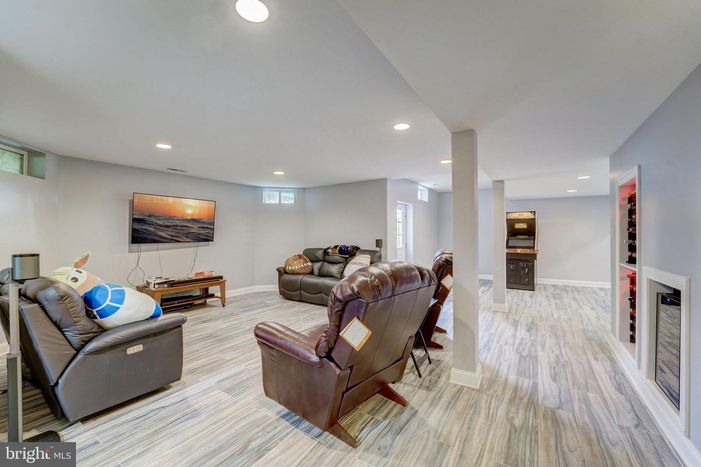 8422 Mortonhall Ct