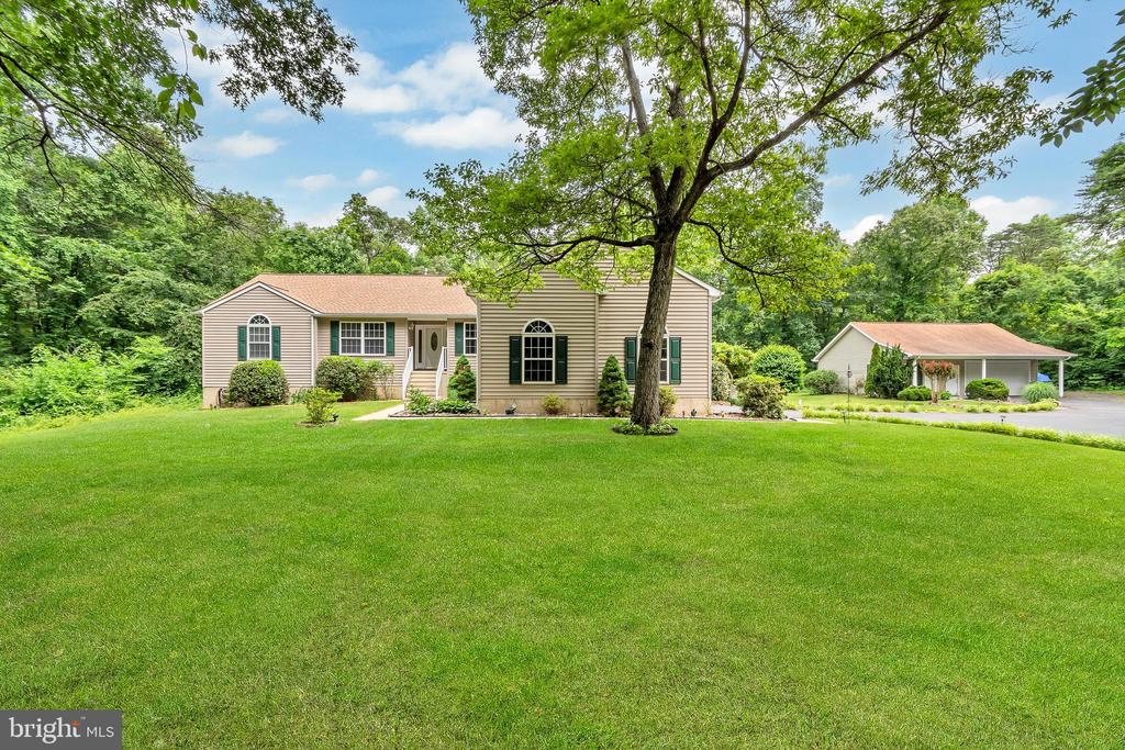 900 Harwood Rd