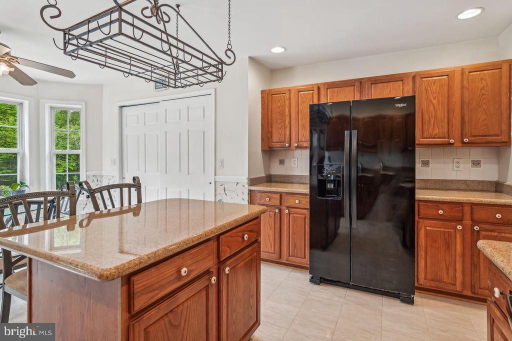 900 Harwood Rd