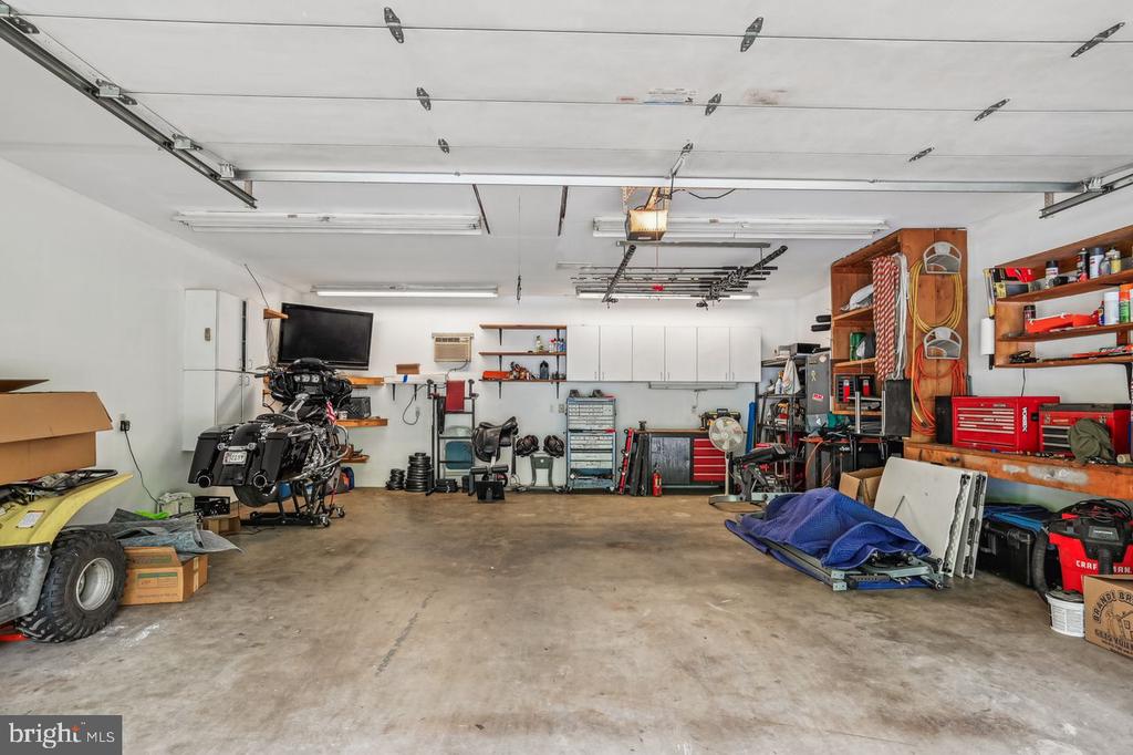 900 Harwood Rd