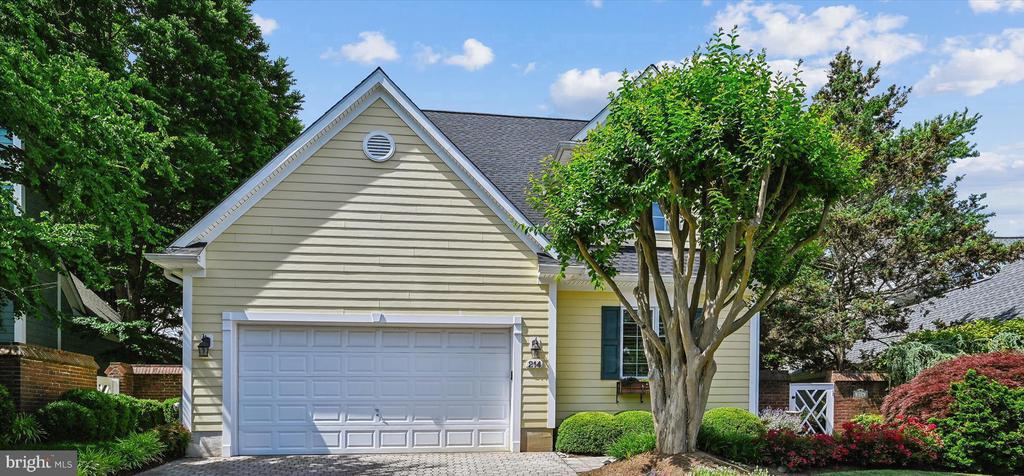 214 Spring Race Ct