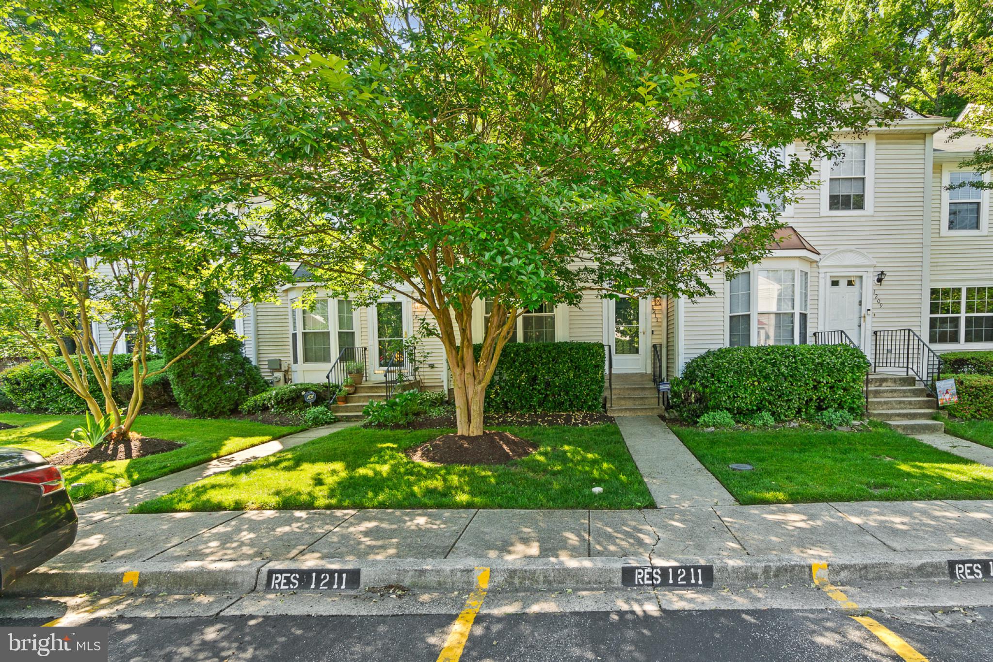 1211 Martha Greenleaf Dr