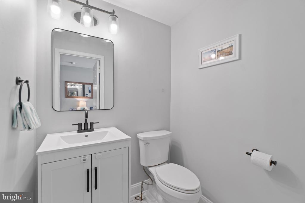 1211 Martha Greenleaf Dr