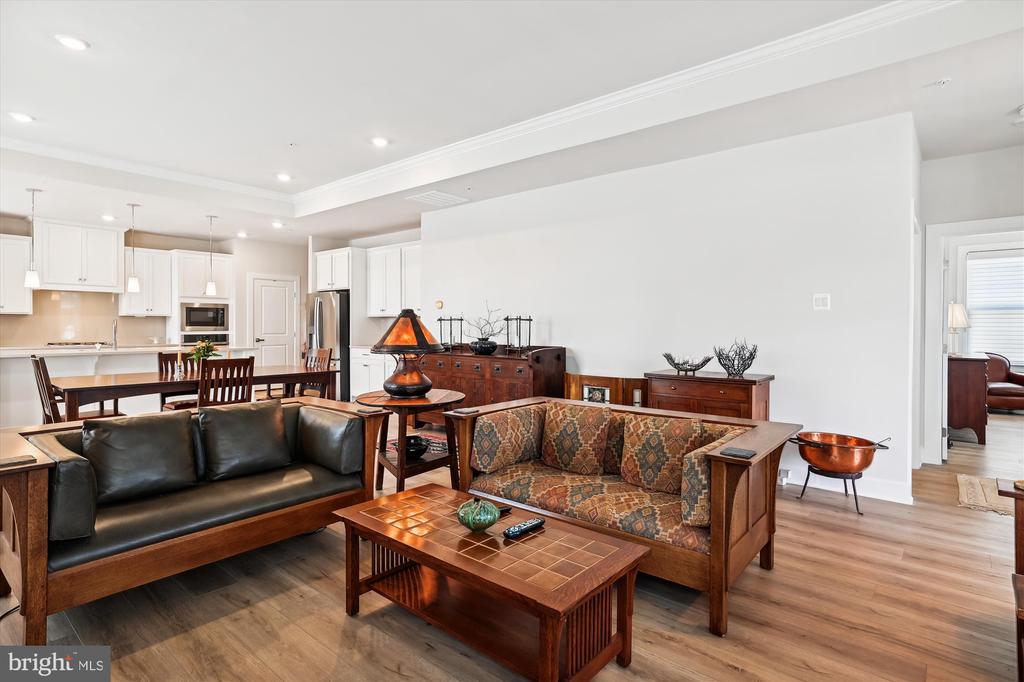1203 Oleander Way