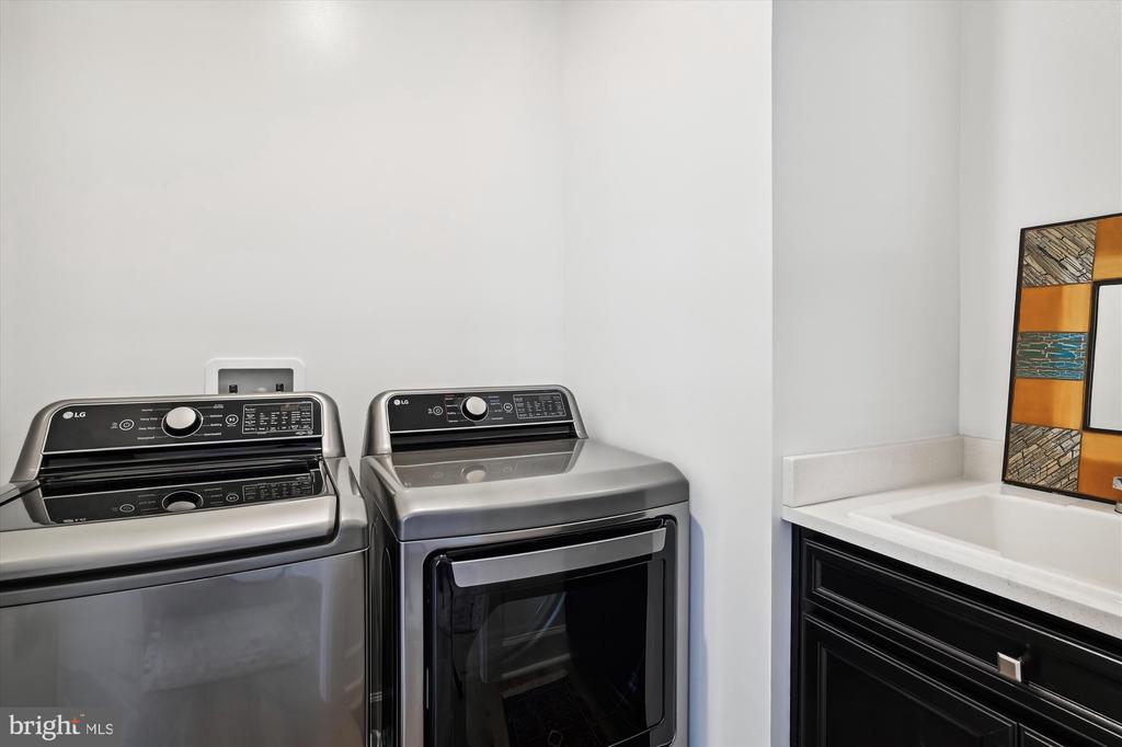 1203 Oleander Way