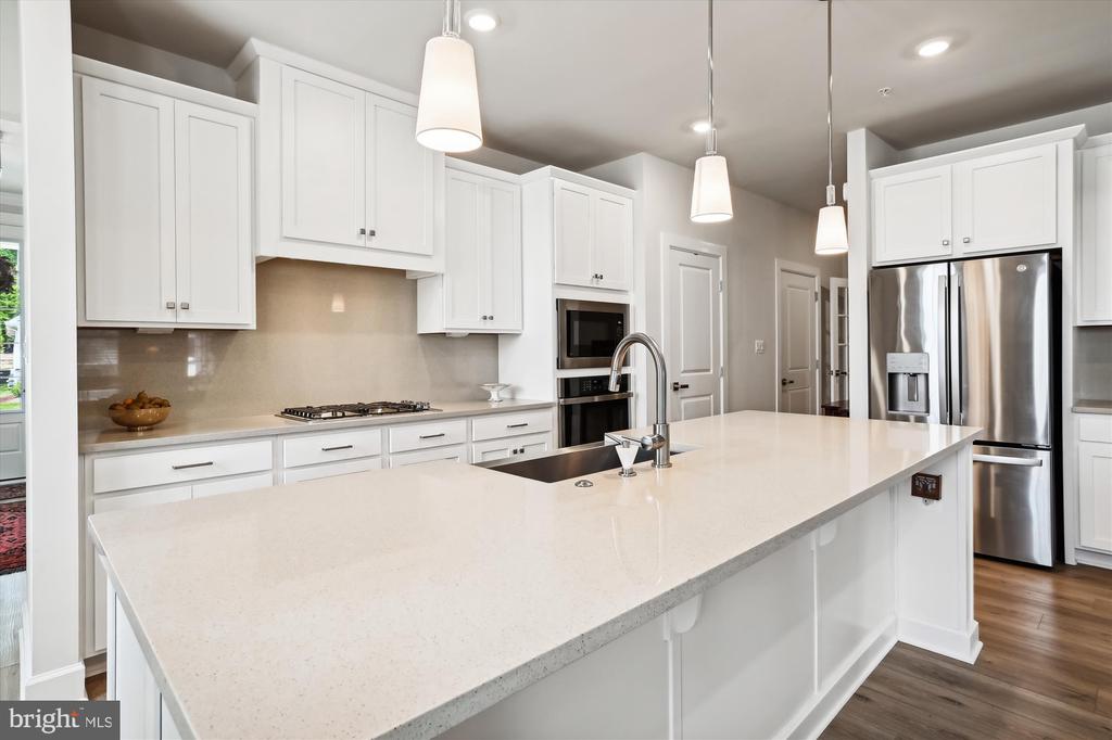 1203 Oleander Way