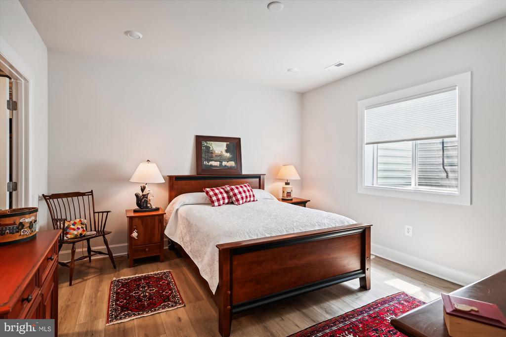 1203 Oleander Way