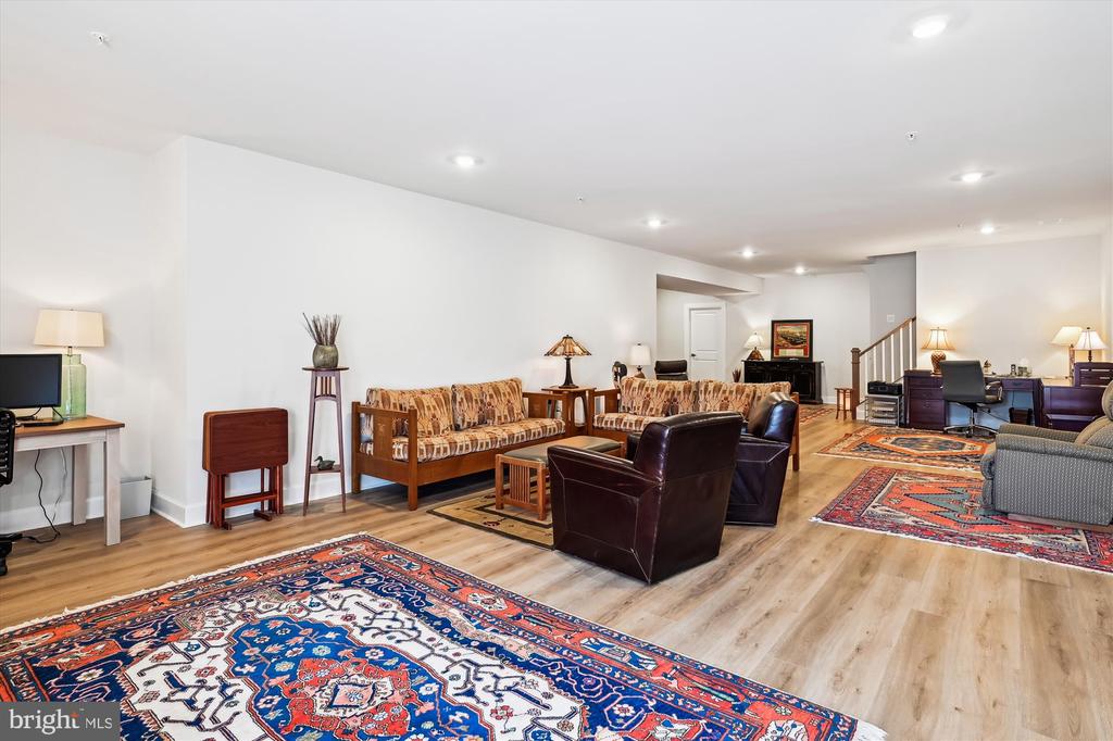 1203 Oleander Way
