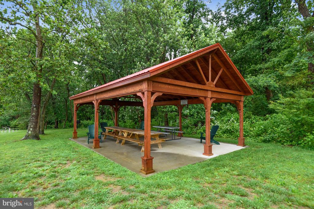 2687 Carrollton Rd