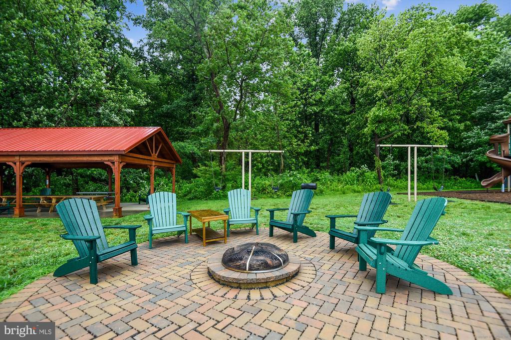 2687 Carrollton Rd