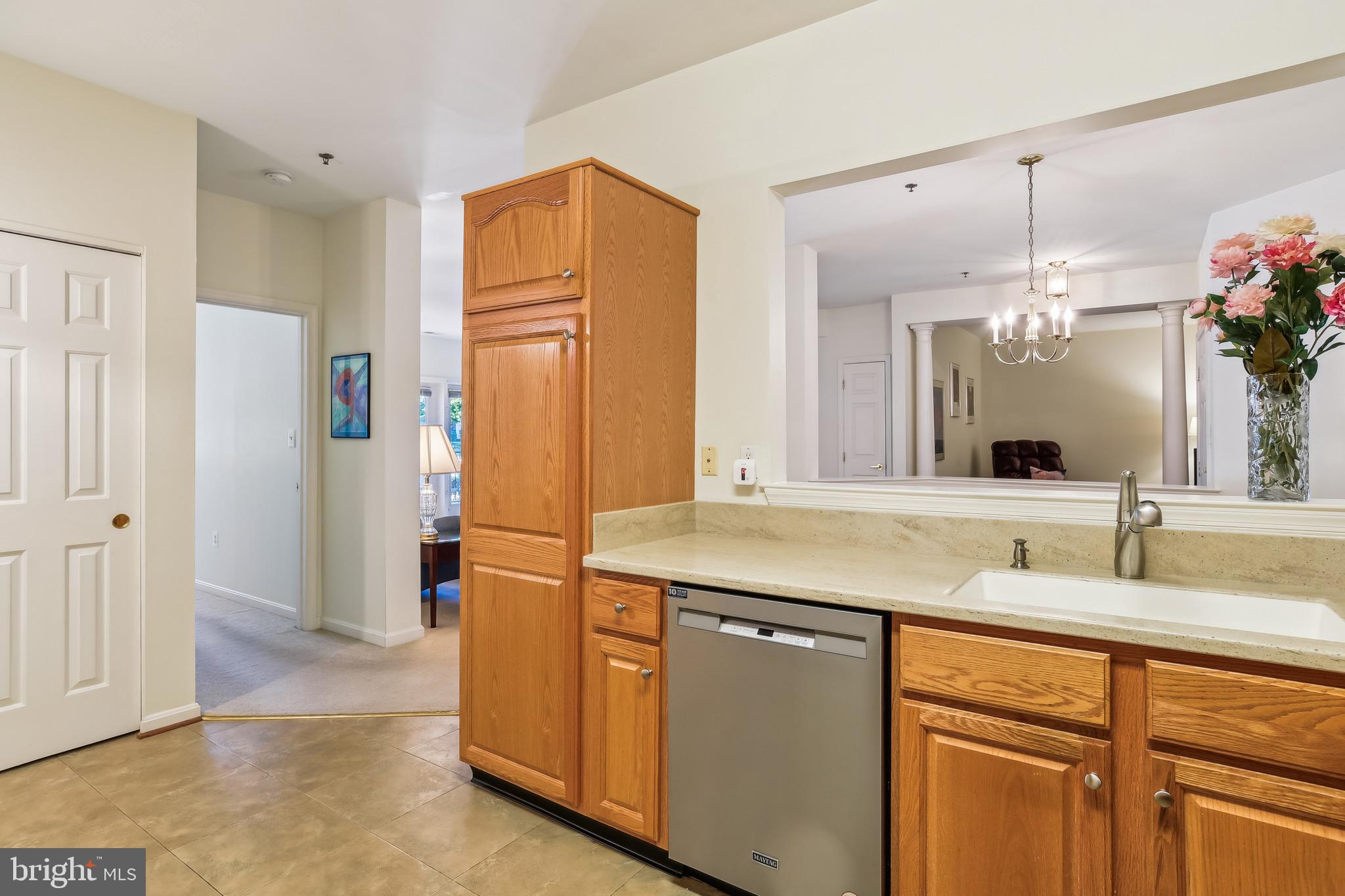 805 Coxswain Way #102