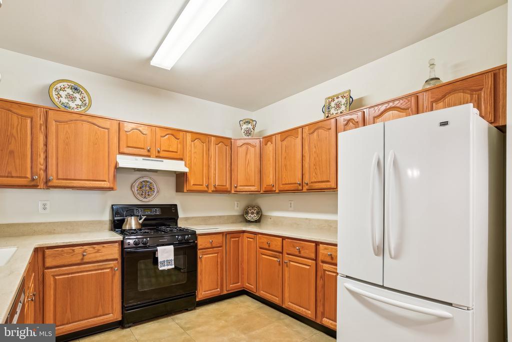 805 Coxswain Way #102