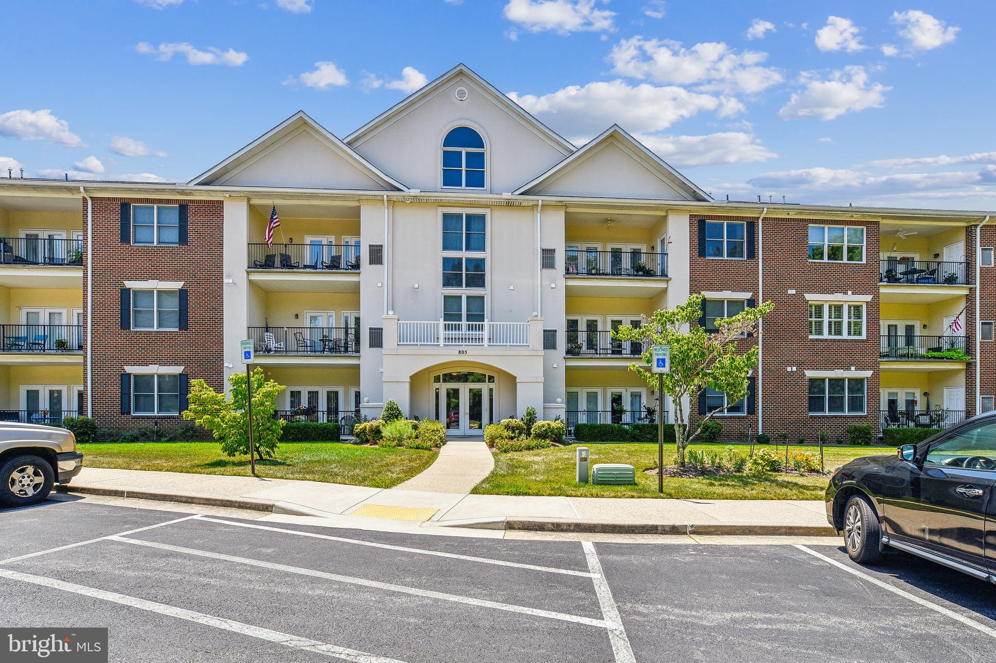 805 Coxswain Way #102