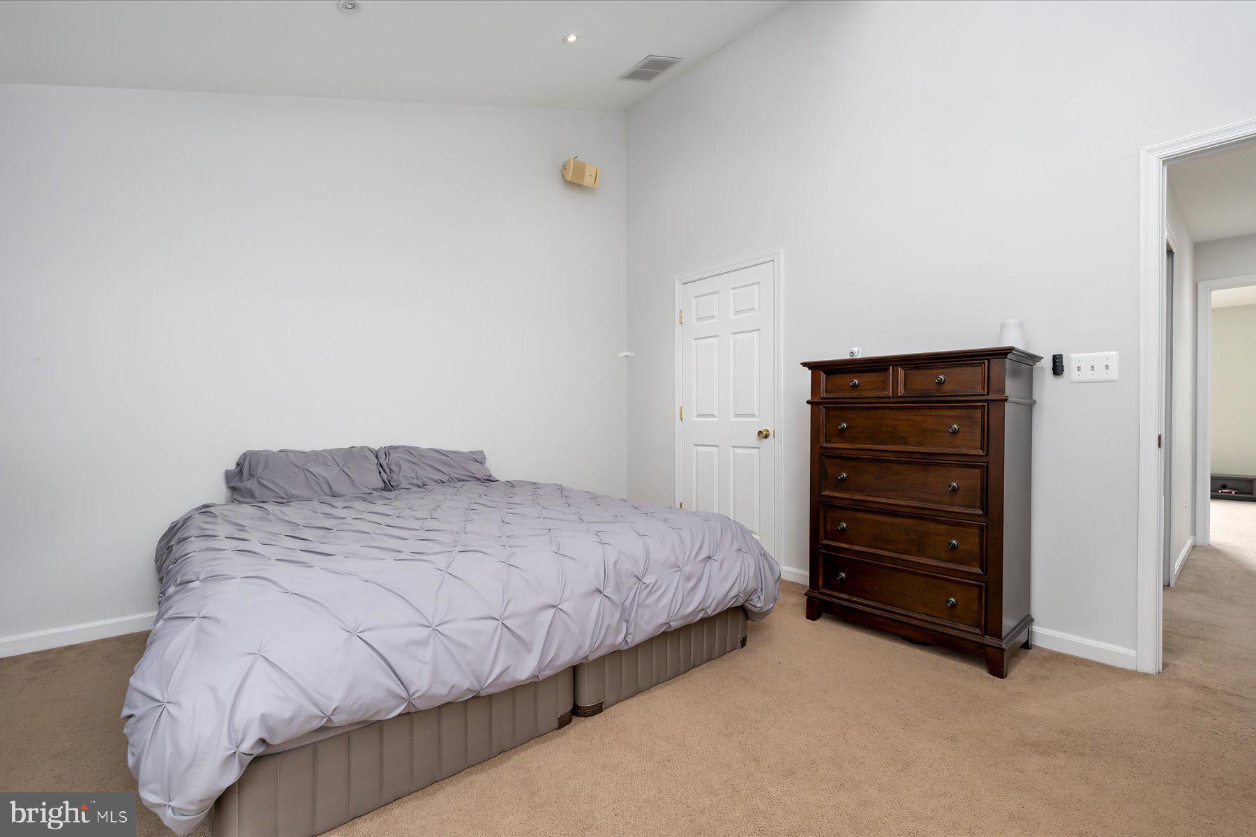 77 HARBOUR HEIGHTS DR #77