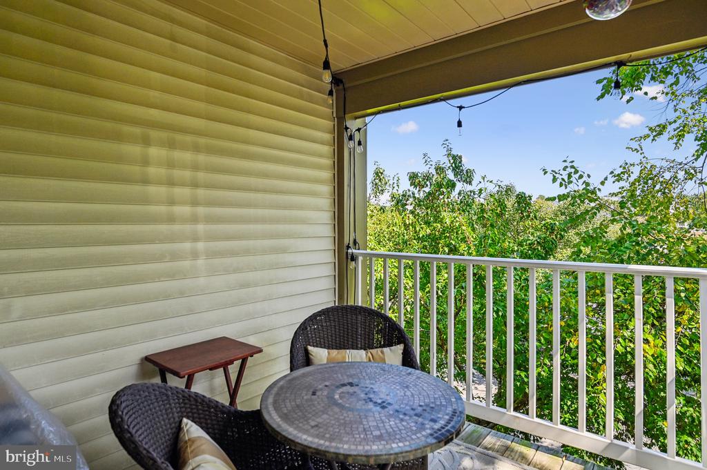 629 ADMIRAL DR #305