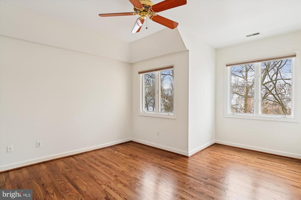 219 Spring Race Ct