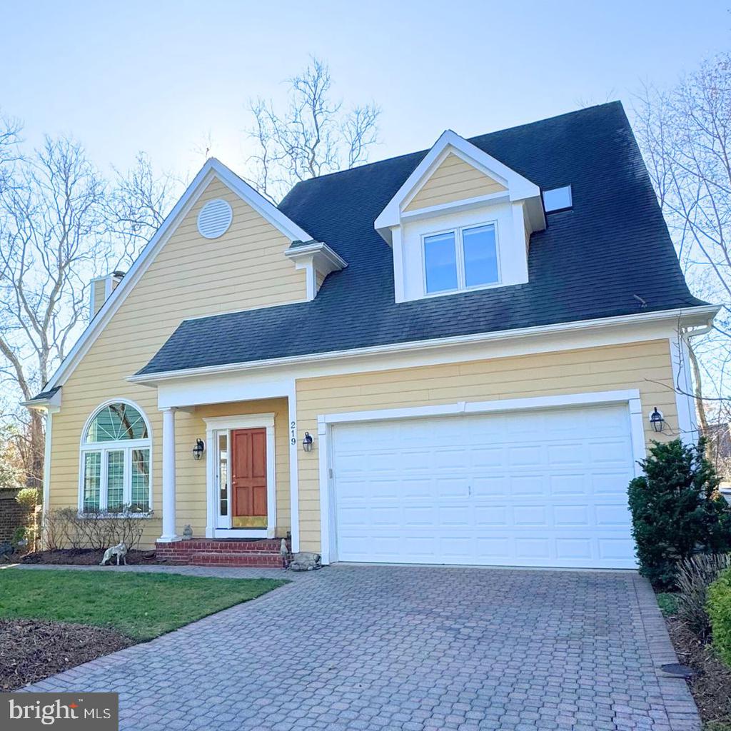 219 Spring Race Ct