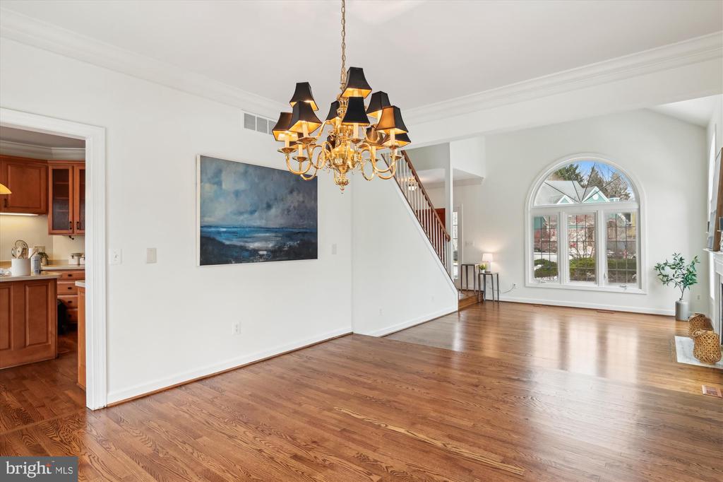 219 Spring Race Ct