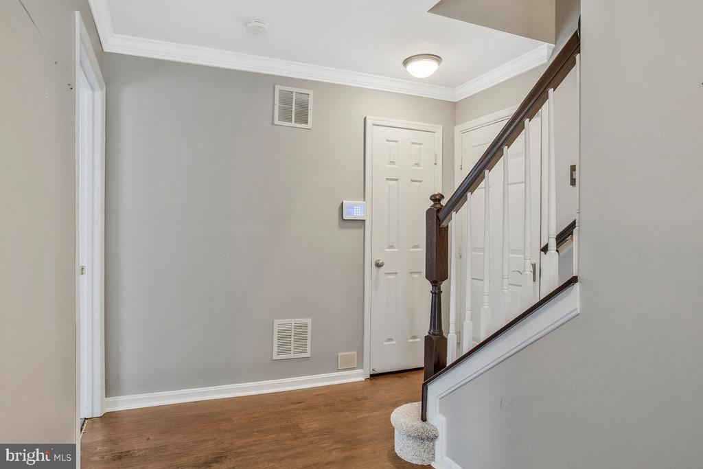 2466 Cheyenne Dr