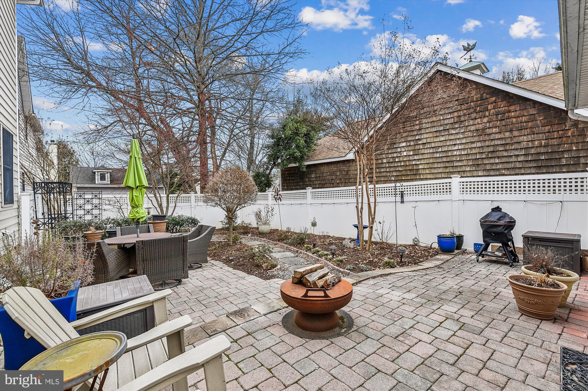 2 Danielle Ct