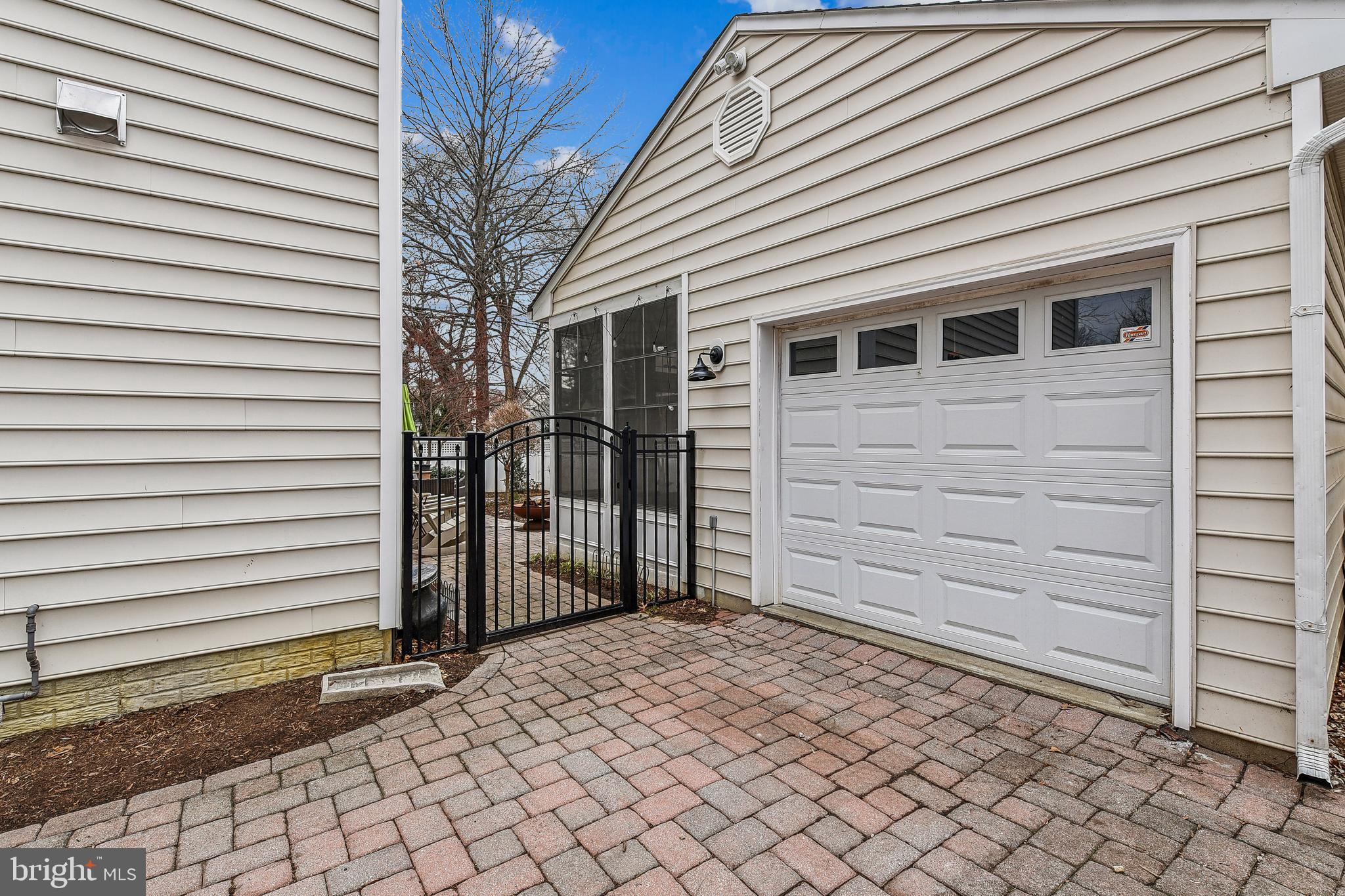 2 Danielle Ct