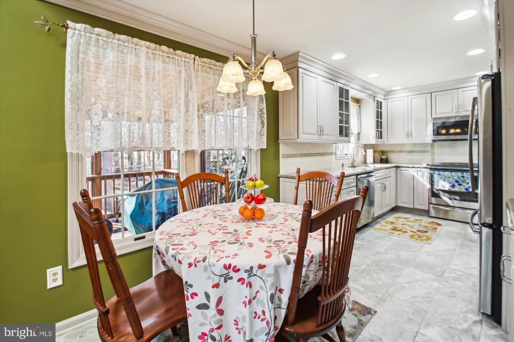303 Bridle Path Ln