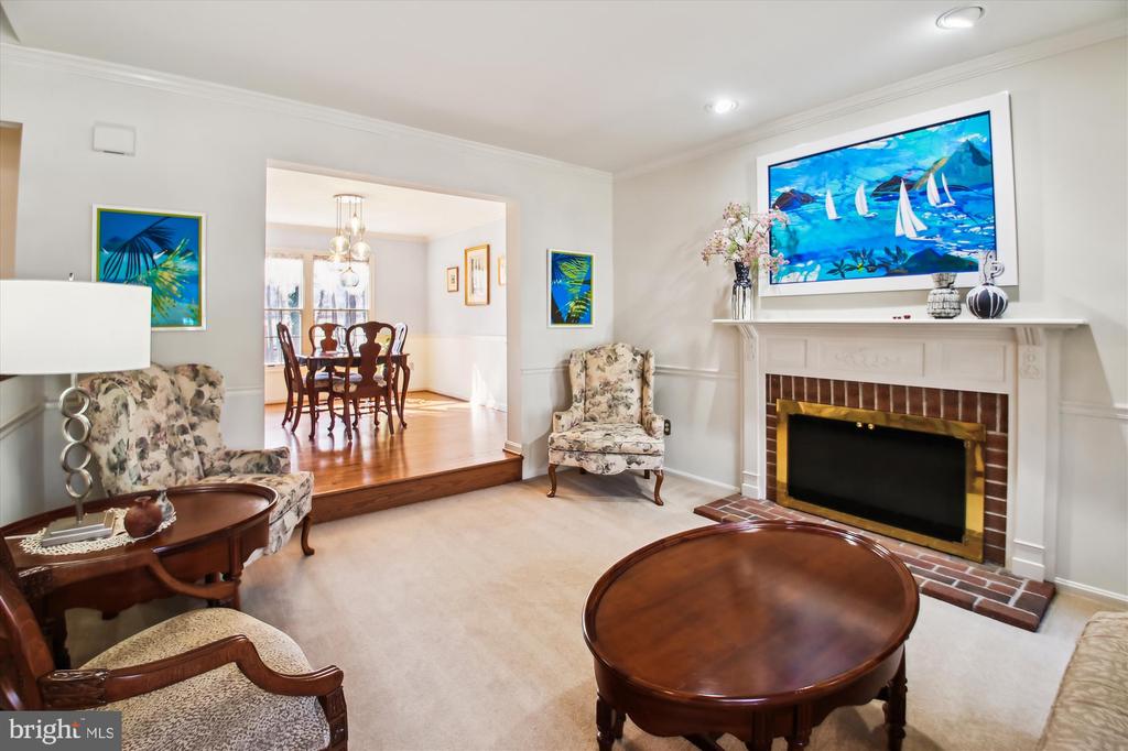 303 Bridle Path Ln