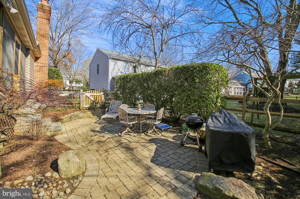 303 Bridle Path Ln