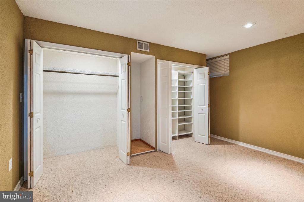 1549 Ritchie Ln