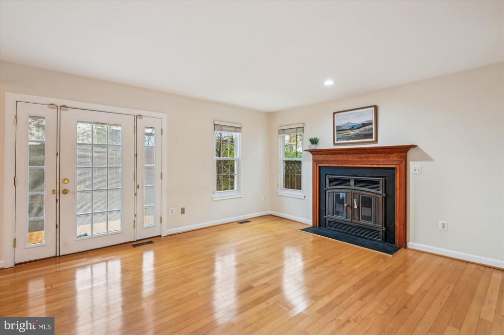 1549 Ritchie Ln