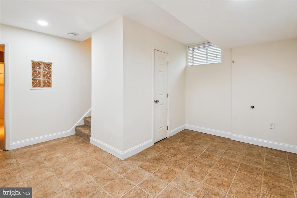 1549 Ritchie Ln